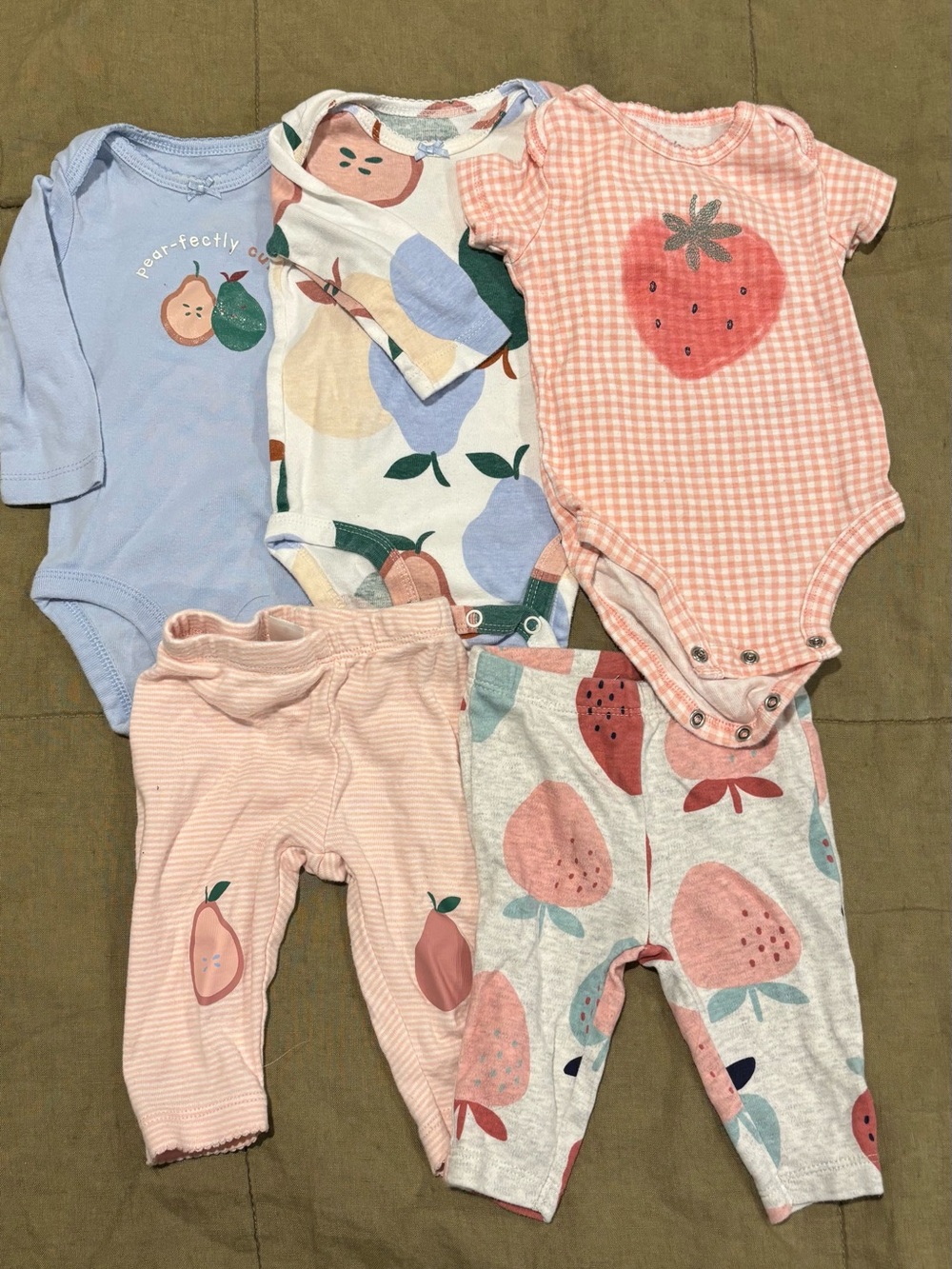 Carter’s Baby Girls Fruit Print One-Piece Bodysuit Set 3m